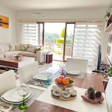 Lägenhet Fully Furnished In Great Residential Complex